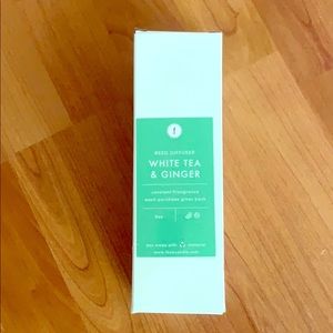 Feya Candle white tea and ginger diffuser